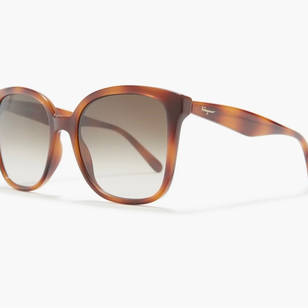 FERRAGAMO 56mm Square Sunglasses in Tortoise Brown